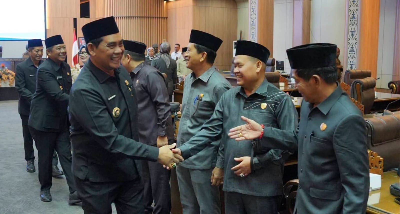 Bupati Barito Utara Sampaikan Jawaban Pemerintah atas Pemandangan Umum Fraksi-Fraksi DPRD di Paripurna III